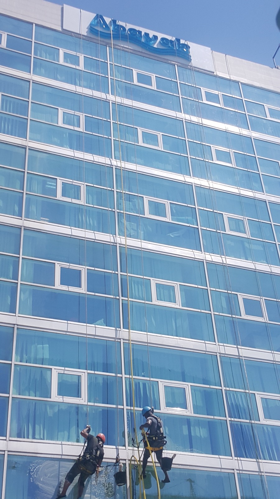 Rehabilitación del Edificio Abayak de Bata
